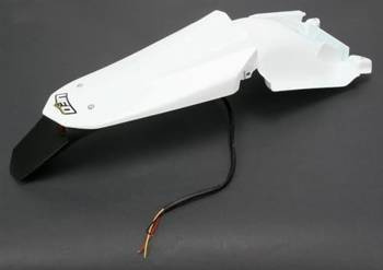 Błotnik tył UFO z lampką dla Husqvarna 4T '08-'09, kolor biały